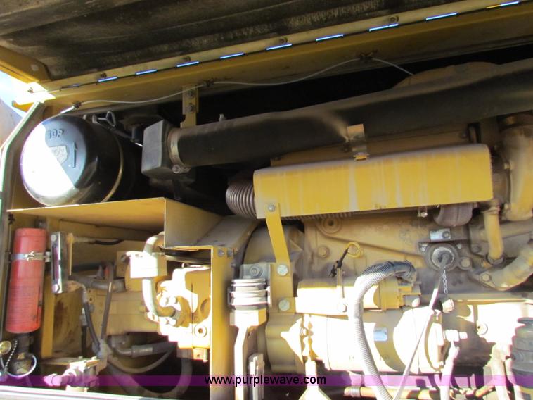 image for item E8168 1998 Caterpillar M318 mobile excavator