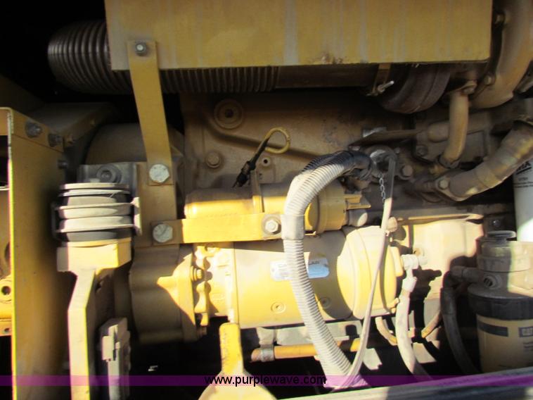 image for item E8168 1998 Caterpillar M318 mobile excavator