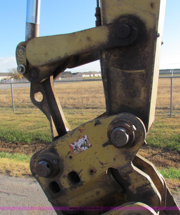 image for item E8168 1998 Caterpillar M318 mobile excavator