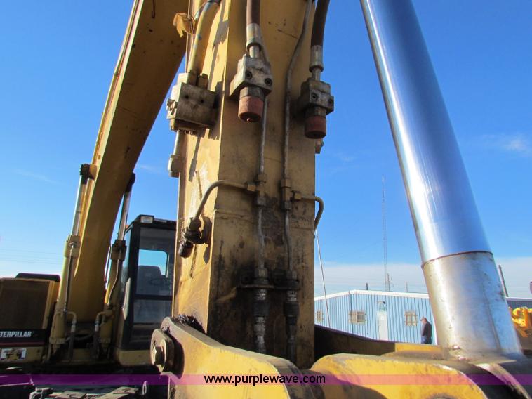 image for item E8168 1998 Caterpillar M318 mobile excavator