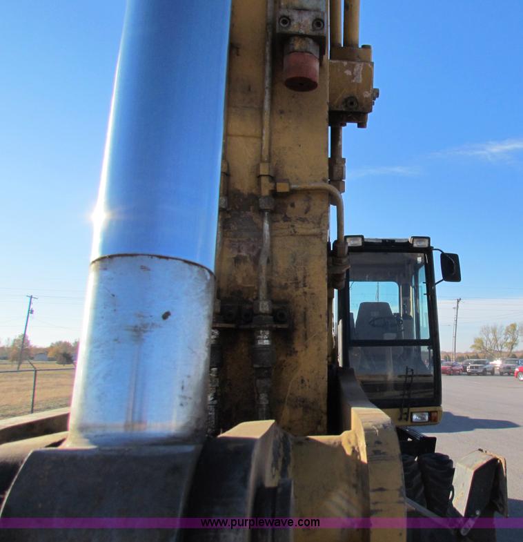 image for item E8168 1998 Caterpillar M318 mobile excavator