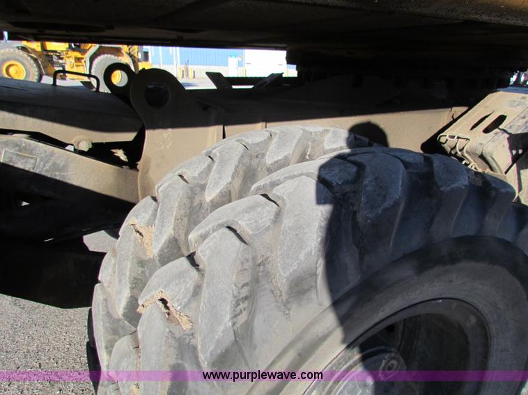 image for item E8168 1998 Caterpillar M318 mobile excavator