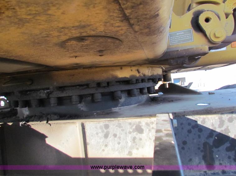 image for item E8168 1998 Caterpillar M318 mobile excavator