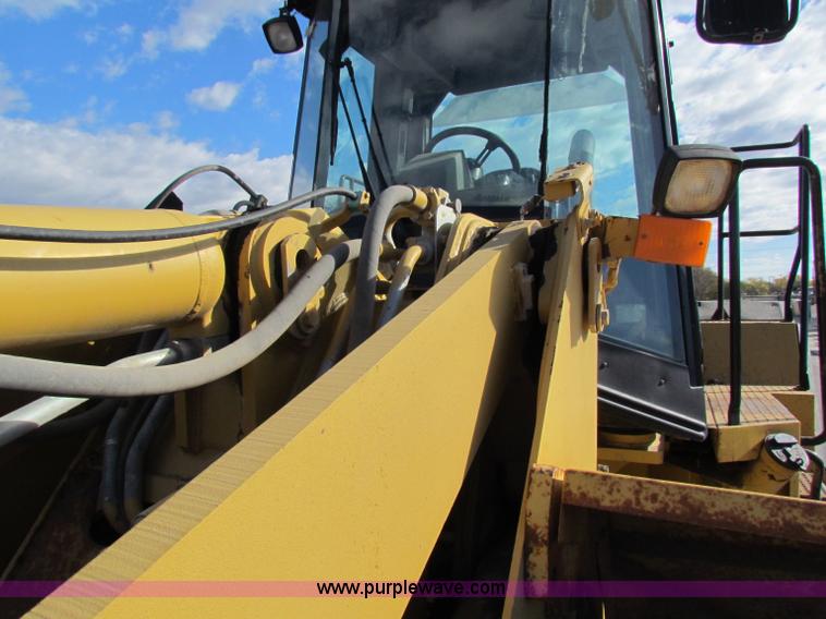 image for item E8169 1999 Caterpillar 950G wheel loader