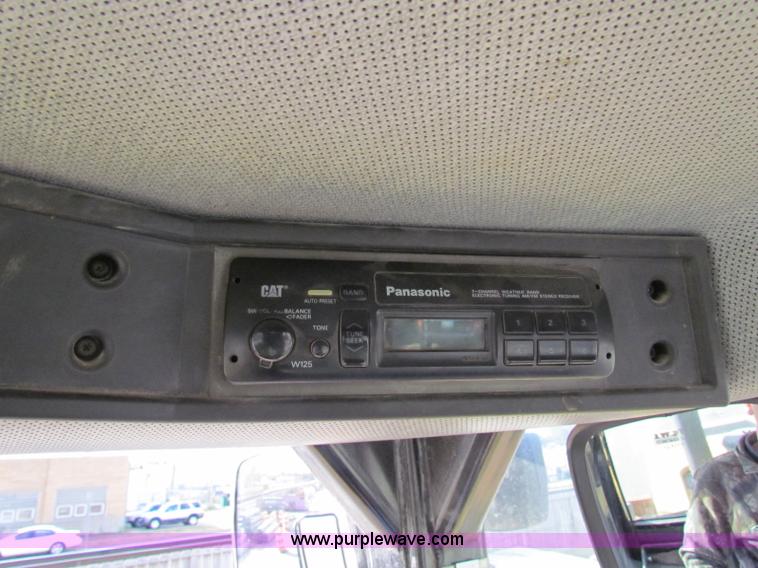 image for item E8169 1999 Caterpillar 950G wheel loader