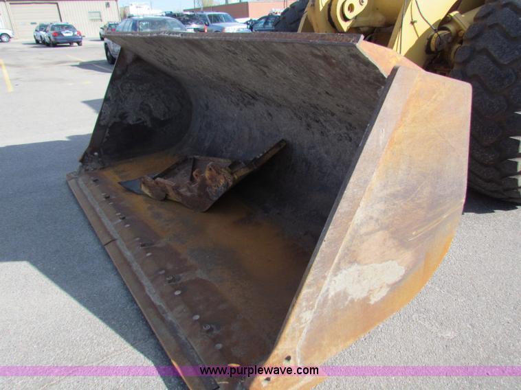 image for item E8169 1999 Caterpillar 950G wheel loader