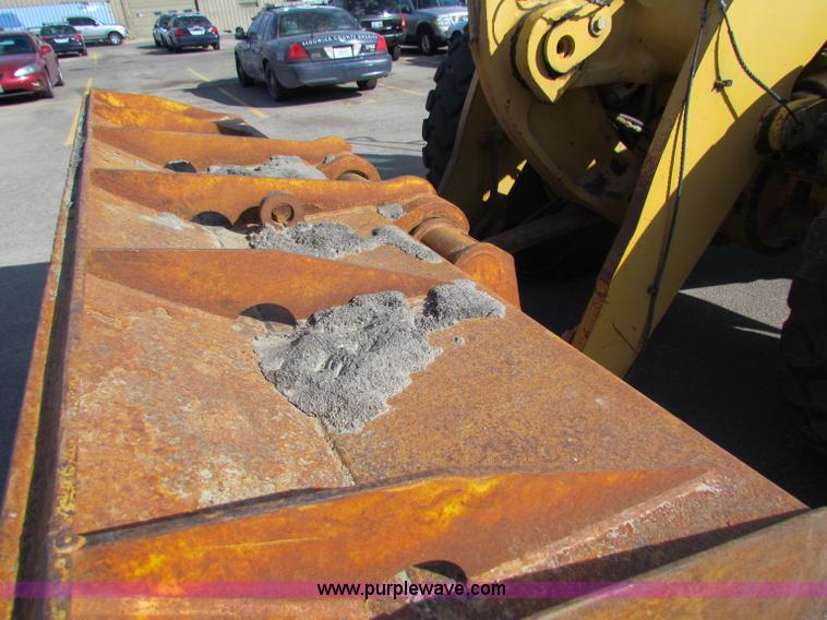 image for item E8169 1999 Caterpillar 950G wheel loader