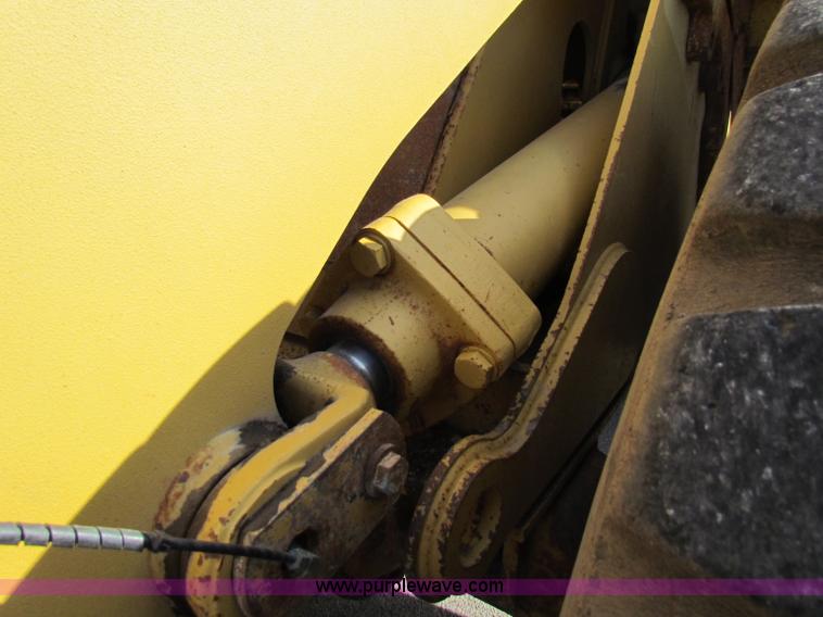 image for item E8169 1999 Caterpillar 950G wheel loader