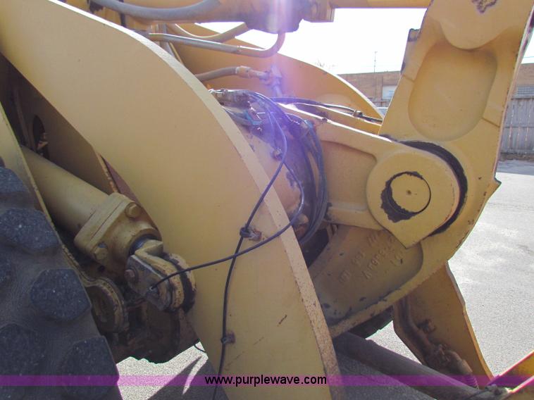 image for item E8169 1999 Caterpillar 950G wheel loader