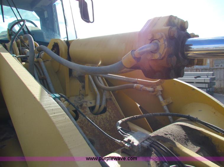 image for item E8169 1999 Caterpillar 950G wheel loader