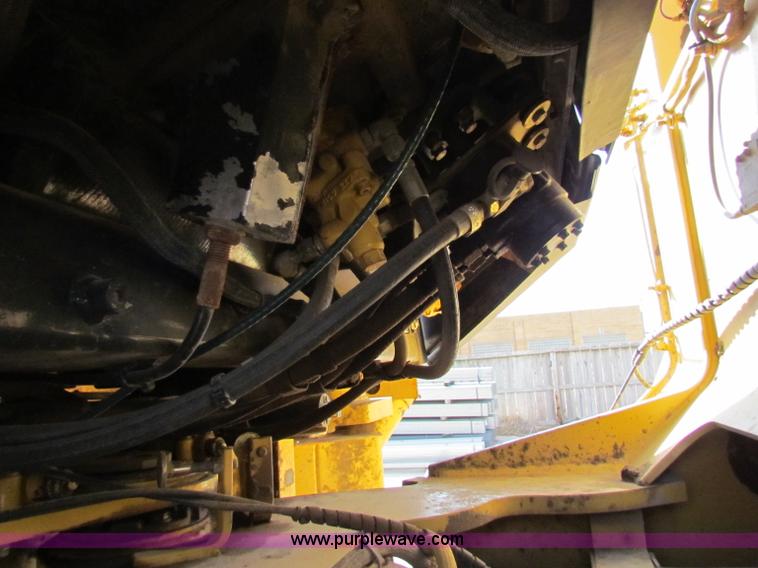 image for item E8169 1999 Caterpillar 950G wheel loader