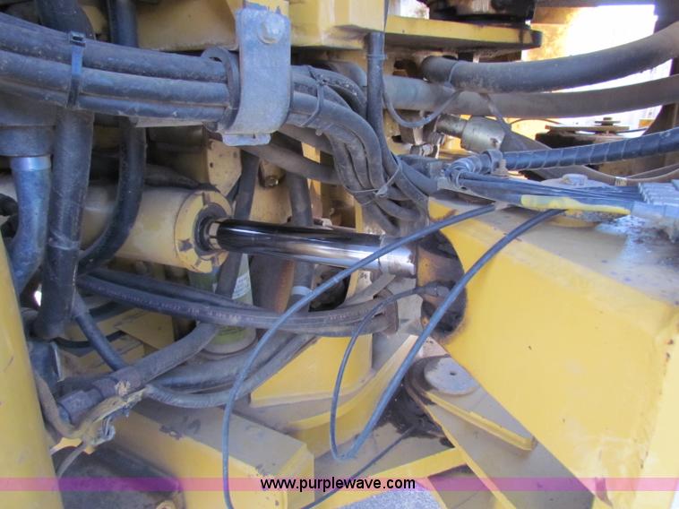 image for item E8169 1999 Caterpillar 950G wheel loader