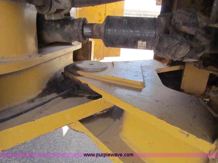 image for item E8169 1999 Caterpillar 950G wheel loader