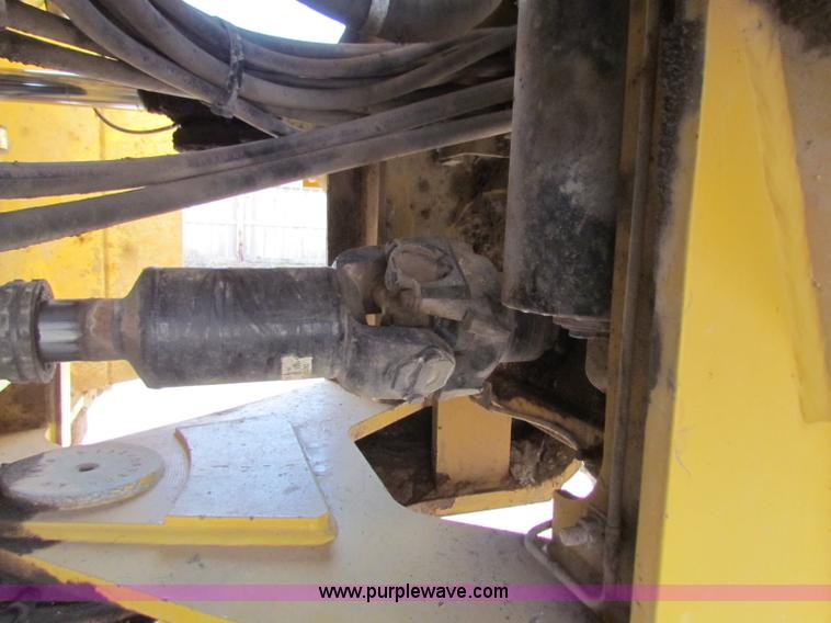 image for item E8169 1999 Caterpillar 950G wheel loader