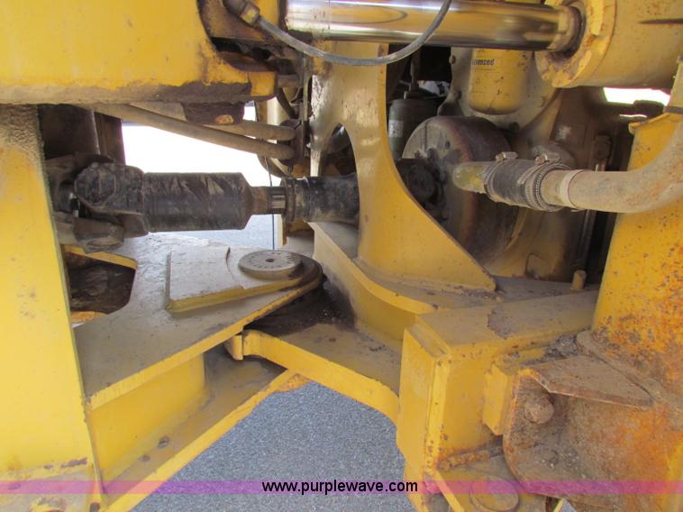 image for item E8169 1999 Caterpillar 950G wheel loader