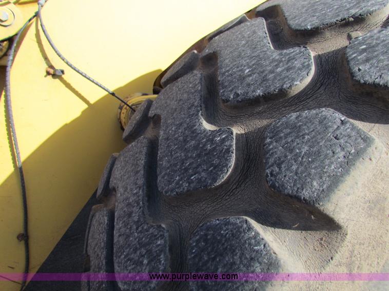 image for item E8169 1999 Caterpillar 950G wheel loader