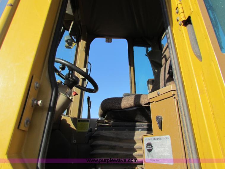 image for item E8172 1993 Caterpillar 936F articulated wheel loader