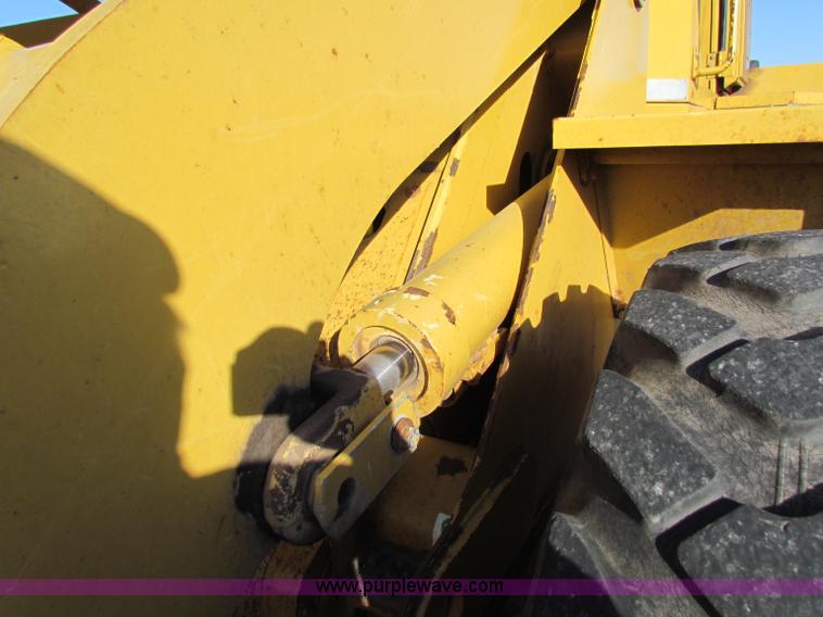 image for item E8172 1993 Caterpillar 936F articulated wheel loader