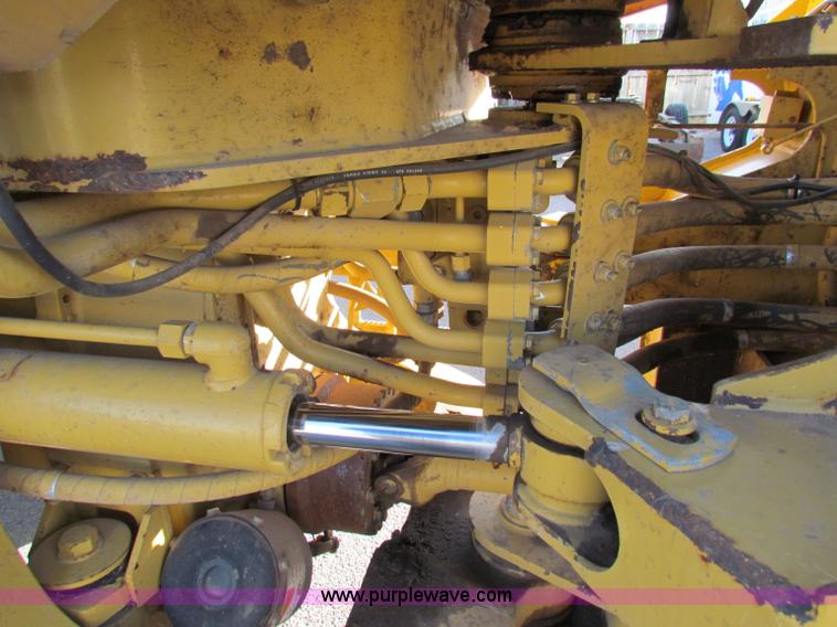 image for item E8172 1993 Caterpillar 936F articulated wheel loader
