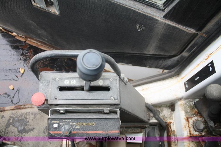 image for item F2509 1995 Johnston V4000 SP street sweeper