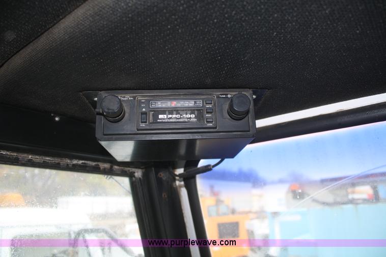 image for item F2509 1995 Johnston V4000 SP street sweeper