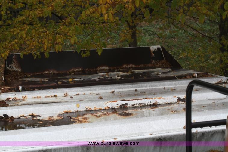 image for item F2509 1995 Johnston V4000 SP street sweeper