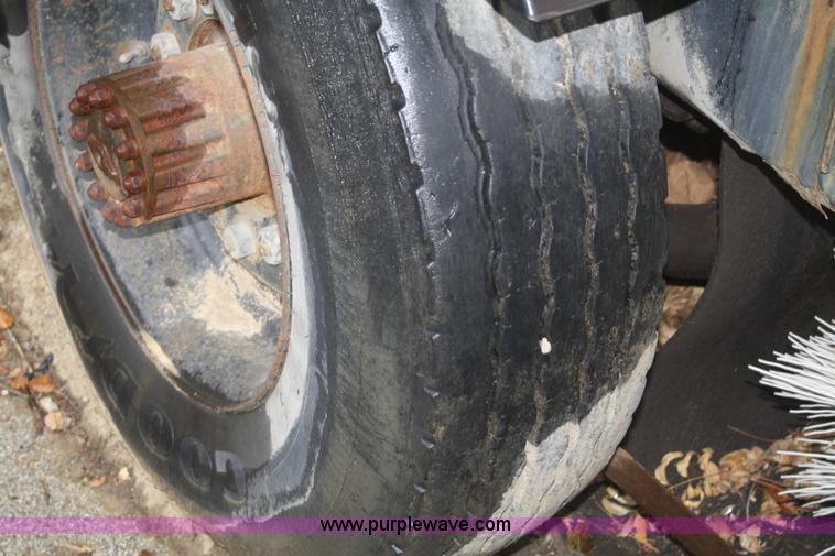 image for item F2509 1995 Johnston V4000 SP street sweeper