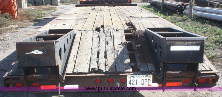image for item F2706 1998 Trail King TK40LP-260 flatbed trailer