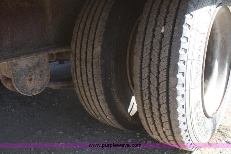 image for item F2706 1998 Trail King TK40LP-260 flatbed trailer