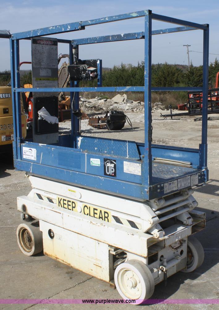 image for item F2715 1994 Skyjack M3015 electric scissor lift