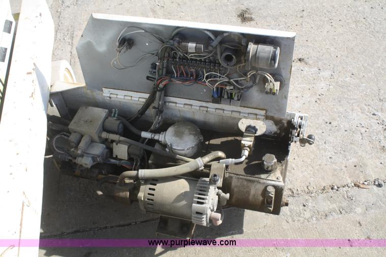 image for item F2715 1994 Skyjack M3015 electric scissor lift