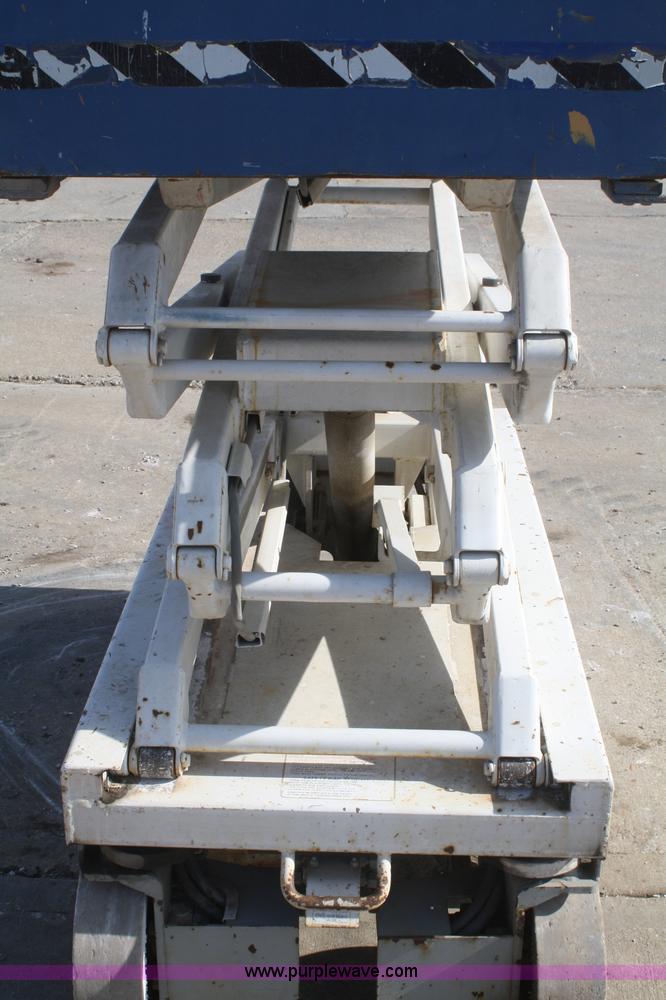 image for item F2715 1994 Skyjack M3015 electric scissor lift