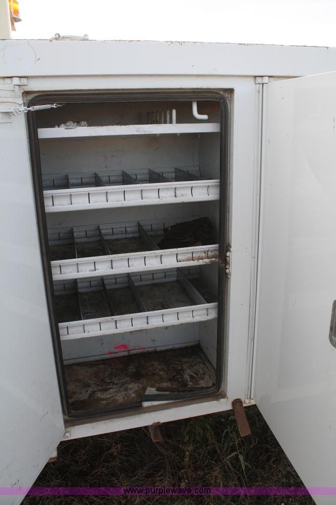 image for item F2738 2001 International 4700 digger derrick truck