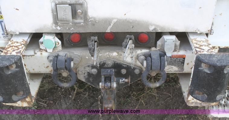 image for item F2738 2001 International 4700 digger derrick truck