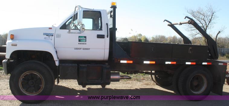 image for item F2745 1991 Chevrolet Kodiak flatbed truck