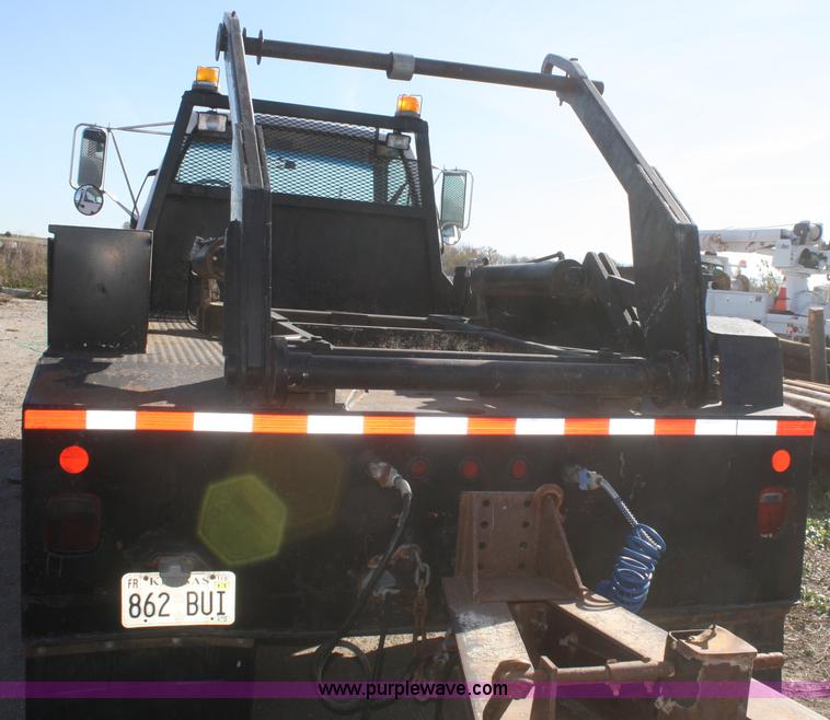 image for item F2745 1991 Chevrolet Kodiak flatbed truck