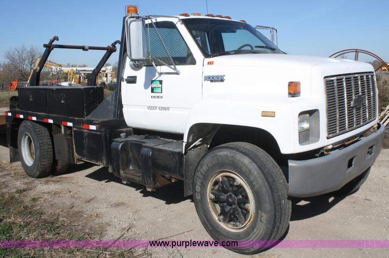 image for item F2745 1991 Chevrolet Kodiak flatbed truck