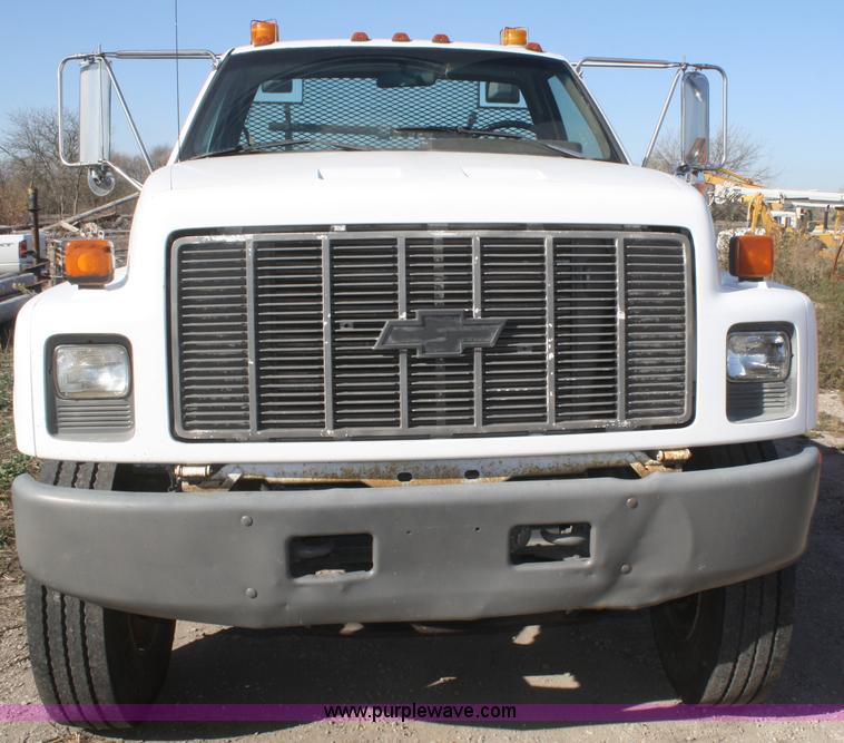 image for item F2745 1991 Chevrolet Kodiak flatbed truck