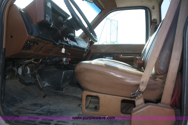 image for item F2745 1991 Chevrolet Kodiak flatbed truck