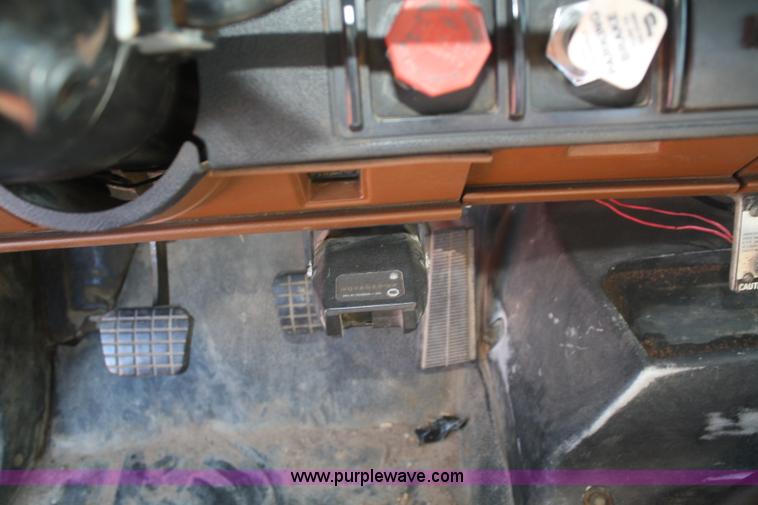 image for item F2745 1991 Chevrolet Kodiak flatbed truck