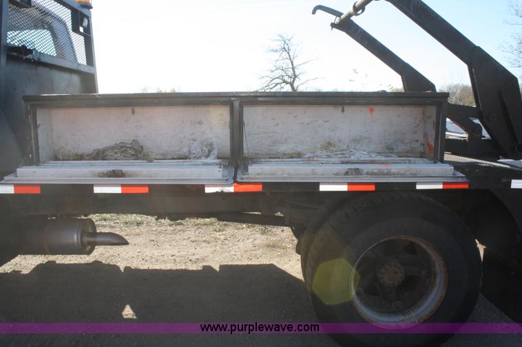 image for item F2745 1991 Chevrolet Kodiak flatbed truck