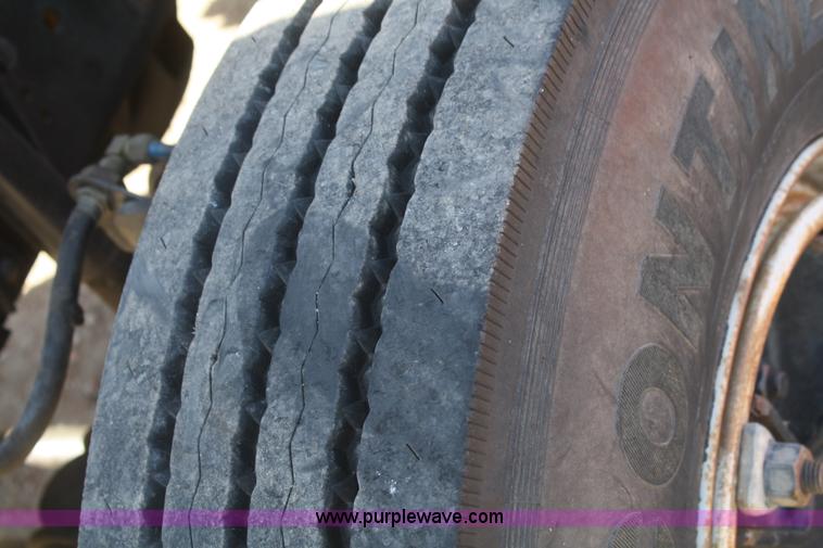 image for item F2745 1991 Chevrolet Kodiak flatbed truck