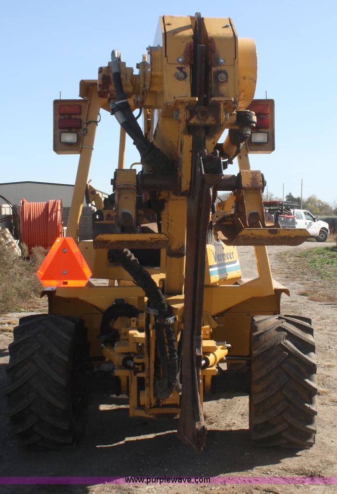 image for item F2747 Vermeer V8550A cable plow
