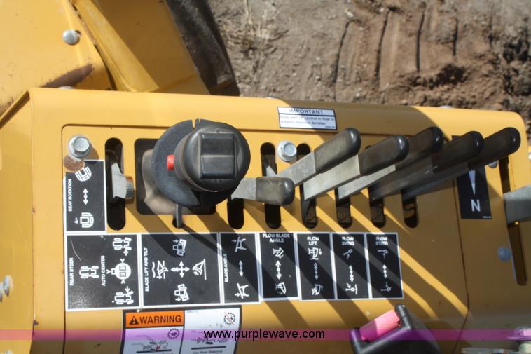 image for item F2747 Vermeer V8550A cable plow