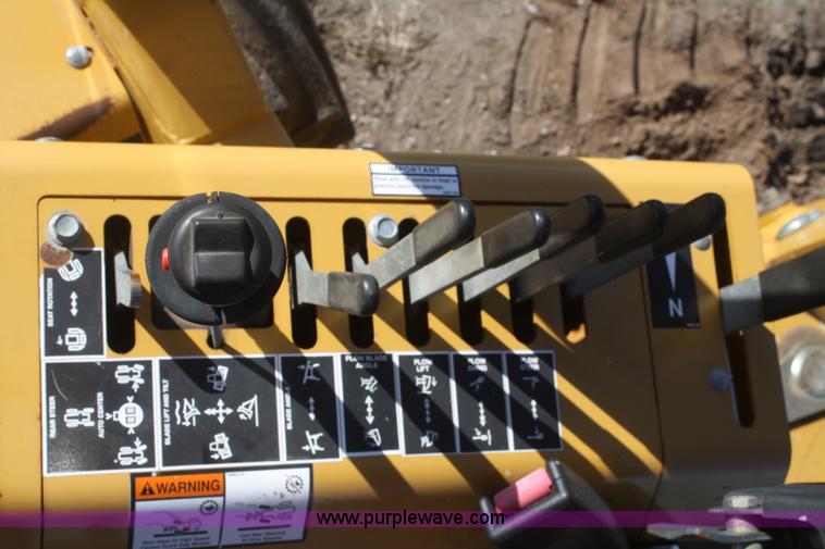 image for item F2747 Vermeer V8550A cable plow