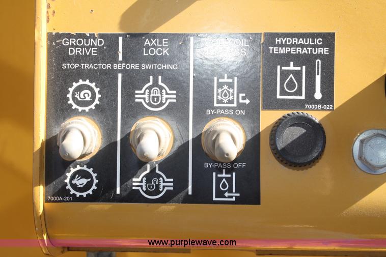 image for item F2747 Vermeer V8550A cable plow