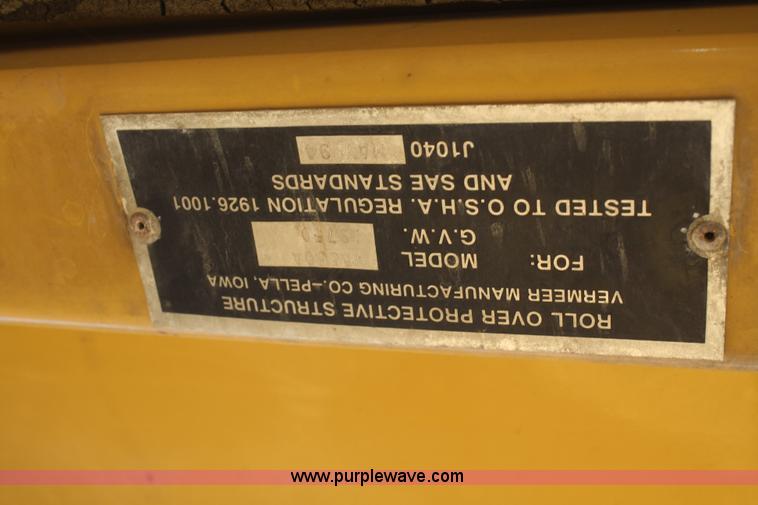 image for item F2747 Vermeer V8550A cable plow