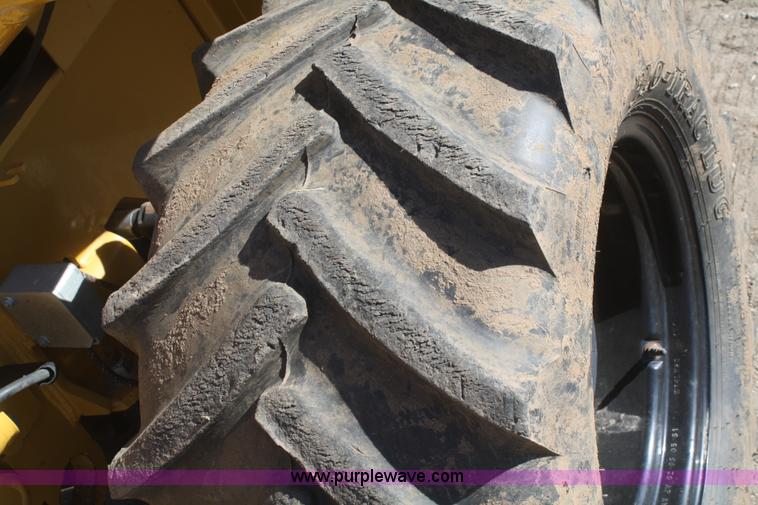 image for item F2747 Vermeer V8550A cable plow