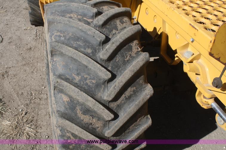 image for item F2747 Vermeer V8550A cable plow