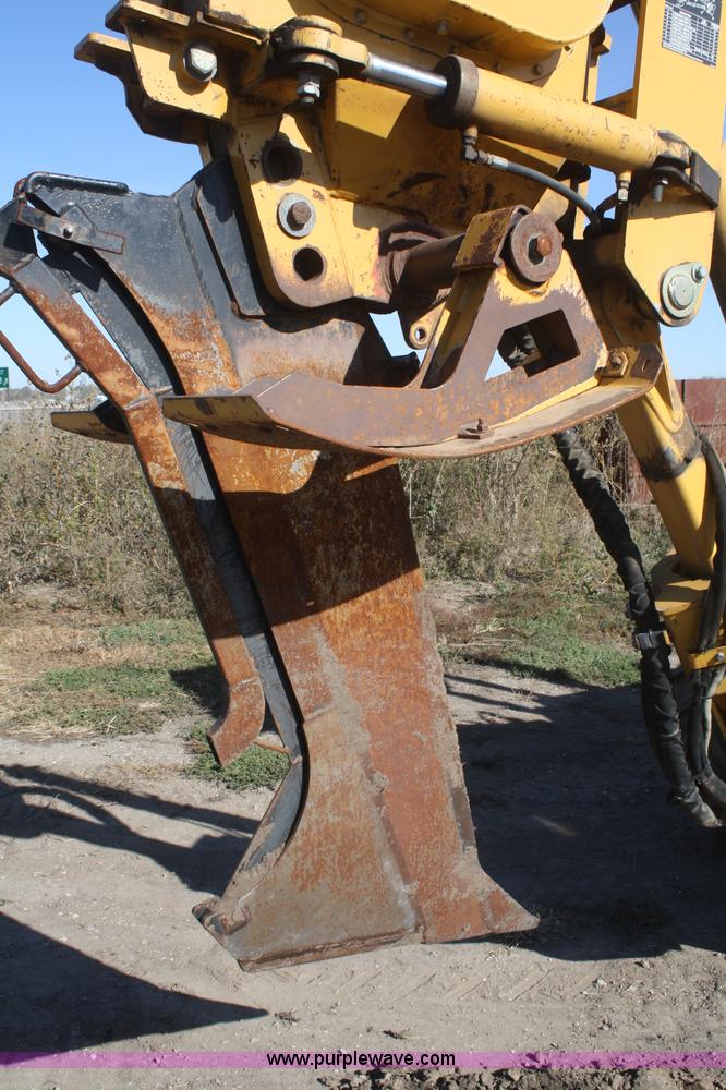 image for item F2747 Vermeer V8550A cable plow